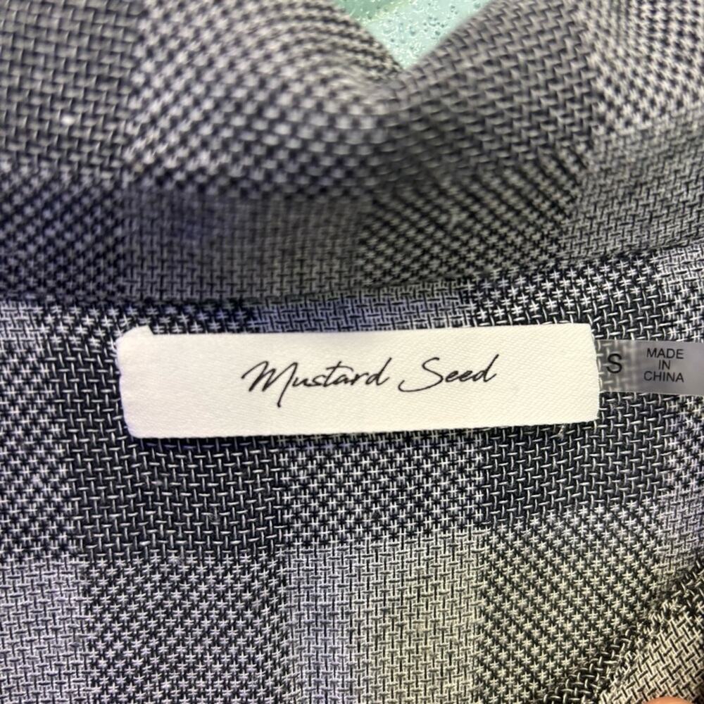 Mustard Seed Women’s Checkered Gray Button Down Shirt Size S - Picture 2 of 7